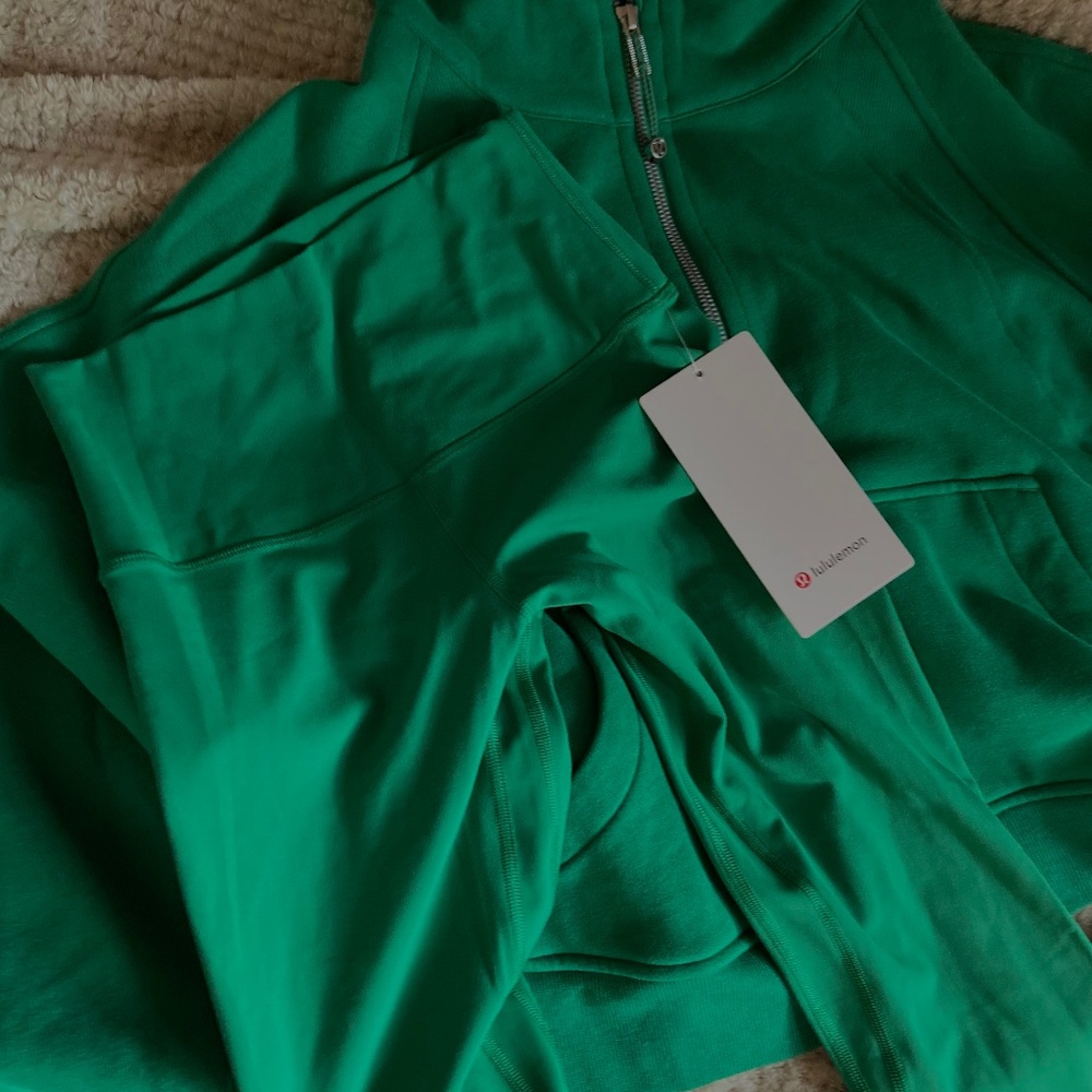 Green Lululemon set